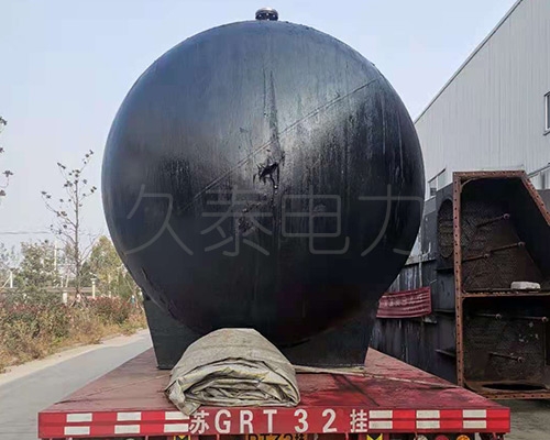 儲油罐